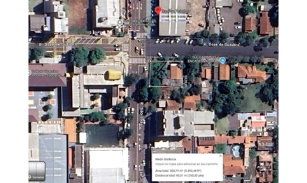 Terreno urbano com casa de madeira em Toledo, Centro, AVENIDA SÃO JOÃO ESQUINA COM RUA 12 DE OUTUBRO, PR. Área: 120m2