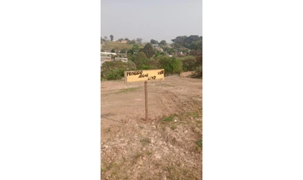 Terreno em Ponta Grossa, SABARÁ, AVENIDA MELVIN JONES 1064, PR. Área: 871.6m2