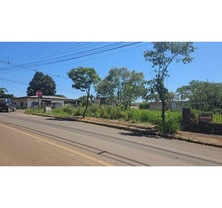 Terreno urbano em Ivaí, Centro, rua Dr. Ferreira Correia, esquina com a rua Rio Branco, PR. Área: 855m2