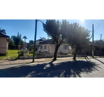 Prédio residencial em Campo Bom, B, Rua Padre Júlio, nº 467, RS. Área: 320m2