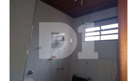 Casa residencial em Bebedouro, Centro, Praça Nove de Julho, 86, Centro, SP. Área: 440m2