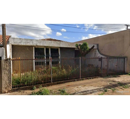 Casa em Cambé, Jardim Nova Bandeirantes, Jardim Nova Bandeirantes, subdivisão do lote nº93 da Gleba Ribeirão Cambé, PR. Área: 234m2