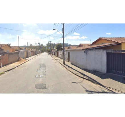 Casa em Poços de Caldas, Distrito Industrial, R. Tres , S/N - Distrito Industrial, MG. Área: nullm2