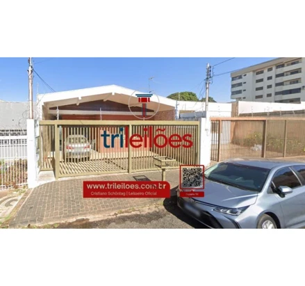 Casa em Uberlândia, Nossa Senhora Aparecida, R. Salvador - - De 351/352 A 1484/1485 - De 351 A 1485 , 962, MG. Área: nullm2