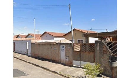 Casa em Poços de Caldas, Jardim Kennedy II, Rua Diamante, 121, Jardim Kennedy II, MG. Área: nullm2