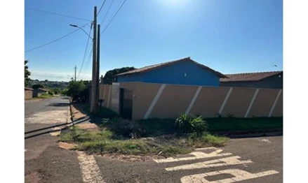 Casa em Ituiutaba, Independência, Rua Inconfidentes, nº 555, MG. Área: 360m2