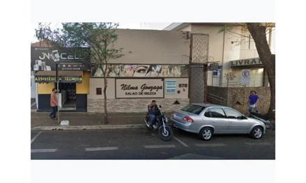 Comercial em Uberlândia, Centro, Avenida João Pinheiro, 870, Centro, Uberlândia/MG, MG. Área: 113.76m2