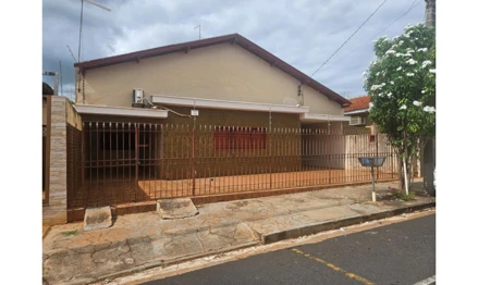 Casa em Frutal, , RUA RAUL DE PAULA E SILVA, 81, MG. Área: nullm2