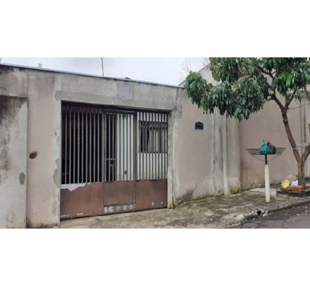 Casa em Arapongas, Vila, Vicentini, Rua Anunguacu, nº84, Quadra: 003, Lote: 01/A, Vila, Vicentini, CEP: 86.700-001, PR. Área: nullm2 Casa em Arapongas, Vila, Vicentini, Rua Anunguacu, nº84, Quadra: 003, Lote: 01/A, Vila, Vicentini, CEP: 86.700-001, PR. Área: nullm2