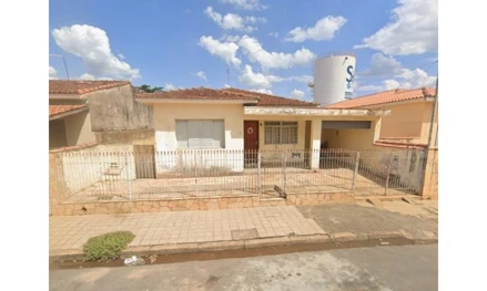 Casa em Vargem Grande do Sul, Jardim Dolores, R. Luciano Squiavo, Jd. Dolores, Vargem Grande do Sul, SP, SP. Área: 150m2