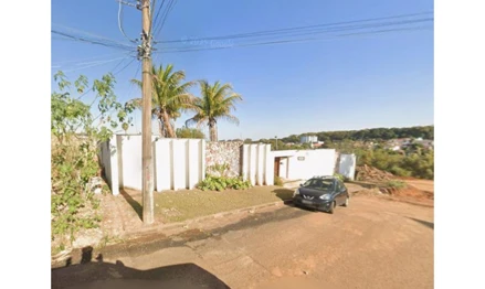 Casa residencial em Araguari, Sibipuruna, RUA ALICE COSTA BARROS, 55, MG. Área: nullm2