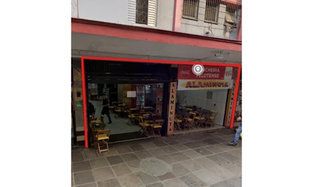 Loja em Porto Alegre, Centro Histórico, Praça Rui Barbosa, 161, RS. Área: 49.1235m2