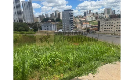 Terreno em Patos de Minas, Boa Vista, Praça Madri, s/n, MG. Área: 582.28m2