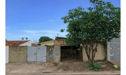 Terreno em Araraquara, Jardim Universal, Avenida Alberto Gomiero, altura do nº 124, Jardim Universal, Araraquara/SP, CEP 14801-711, SP. Área: nullm2