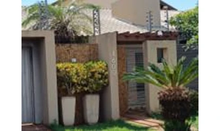 Casa em Dourados, Vila Planalto, Rua dos Missionários, nº 1.600, Vila Planalto, MS. Área: 405.9m2