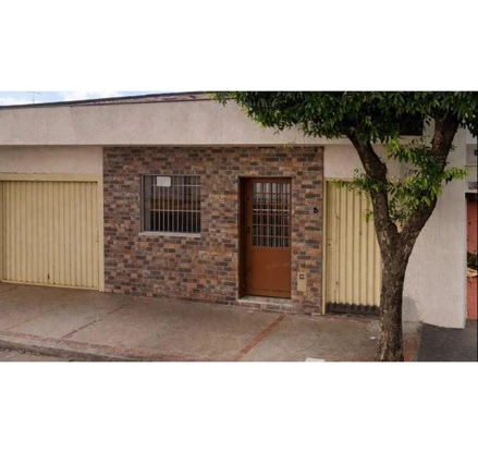 Casa em Promissão, Centro, Avenida Júlio Prestes, 1327, SP. Área: 400m2