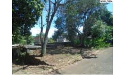 Casa em Foz do Iguaçu, Portes, Rua Vereador Eugenio Robert esquina c/ Av. República do Líbano, PR. Área: 300m2