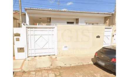 Casa em São Manuel, Centro, Rua Coronel Joaquim Floriano, nº 837, Centro, São Manuel/SP, SP. Área: 135m2
