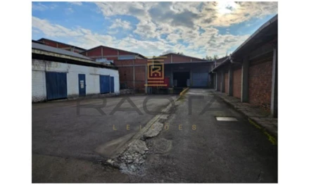 Prédios em Caxias do Sul, Centro, Rua Bento Gonçalves, 2031 - Centro, RS. Área: nullm2