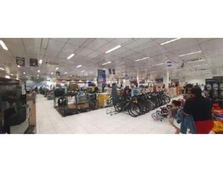 Prédio comercial em São Paulo, São Mateus, Avenida Mateo Bei, 3.243, fundos com Rua Elísio Ferreira, SP. Área: 3400.71m2