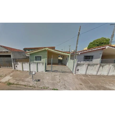 Casa em Bauru, Vila Industrial, Rua Romeu Crivelli, nº 7-67, SP. Área: 110.08m2
