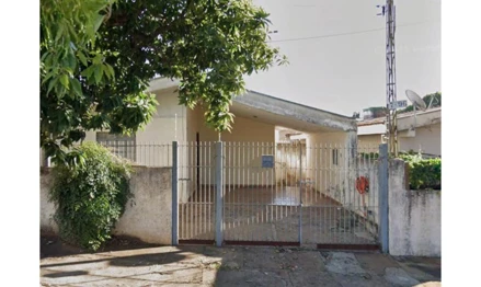 Casa em Bauru, Vila Industrial, Rua Bernardino Pereira, nº 7-96, SP. Área: 108.95m2