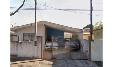Casa em Bauru, Vila Industrial, Rua Bernardino Pereira, nº 7-86, SP. Área: 108.95m2