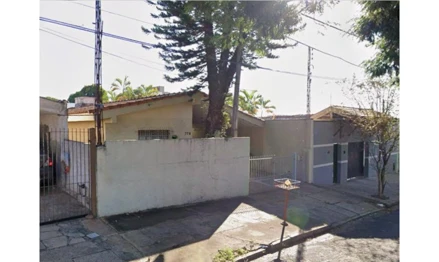 Casa em Bauru, Vila Industrial, Rua Bernardino Pereira, nº 7-76, Vila Industrial, Bauru-SP, Cep 17051-490, SP. Área: 108.95m2