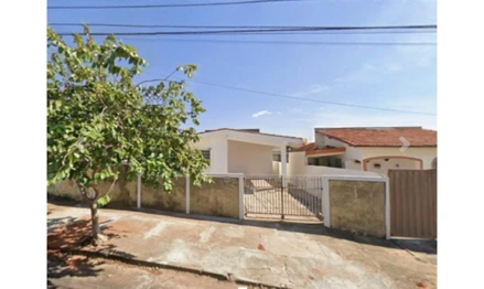 Casa em Bauru, Jardim Olímpico, Rua Célio Palaro, 2-110- L5, QH, SP. Área: 141.85m2