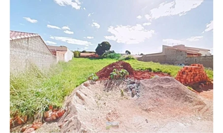 Terreno urbano em Monte Carmelo, PROGRESSO, RUA TRIPUI- LOTE 11, QUADRA C, MG. Área: 388.25m2
