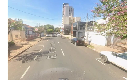 Sobrado em Araçatuba, Jardim Sumaré, Rua Cristiano Olsen, 1151, SP. Área: 450m2
