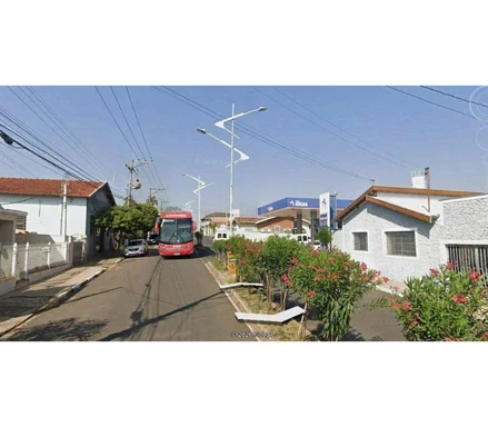 Casa em Itapira, Vila Bazani, Rua da Penha nº. 635, Vila Bazani, SP. Área: 49m2