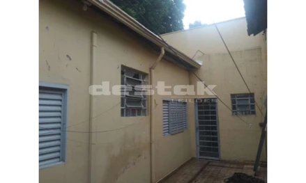 Casa em Ribeirão Preto, Vila Tibério, Rua 21 de Abril, nº 666, SP. Área: 137m2
