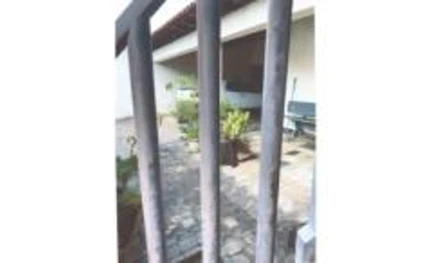Casa em Uberlândia, Santa Mônica, Rua Francisco Antônio de Oliveira, nº 792, Bairro Santa Mônica, Setor C, MG. Área: 185.1m2