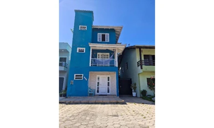 Casa em Camboriú, Vargem Do Ranchinho (Monte Alegre), Rua Presidente Getúlio, nº 100, casa n. 35, SC. Área: nullm2