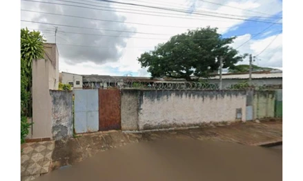 Casa em Uberaba, Santa Maria, Rua Centenário, nº 358, MG. Área: 90m2