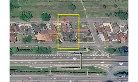 Outros em Mongaguá, Jardim Itapoan, Avenida Tiradentes, 6.387 e 6.377 e Rua Cananéia (Av. Sorocabana), nºs 6.580, 6.572 e 6.564, Jardim Itapoan, SP. Área: 116.76m2