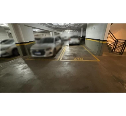 Garagem em Londrina, Jardim Higienópolis, Rua Guararapes, 202 502, PR. Área: 5.75m2 Garagem em Londrina, Jardim Higienópolis, Rua Guararapes, 202 502, PR. Área: 5.75m2