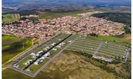 Terreno em Serra do Salitre, Jardim Serrano, AVENIDA PREFEITO GERALDO FERREIRA CORTES, 12, MG. Área: 360m2