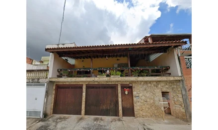 Sobrado em Cajamar, Guaturinho, Rua Pietrantonio Minichilo, 288, Guaturinho, SP. Área: 329.32m2