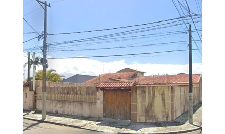Casa em Itanhaém, Estância Balneária Tupy, Avenida Tamoios, 130, SP. Área: 367m2