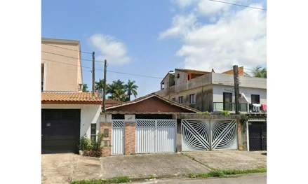 Casa em Guarujá, Jardim Primavera, Avenida Primavera, 147, SP. Área: 59.5m2
