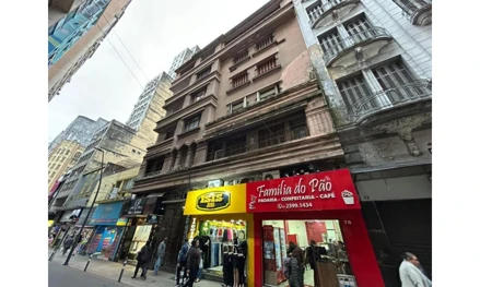 Apartamento em Porto Alegre, Centro, Rua Marechal Floriano Peixoto, 72- Ap. 21, RS. Área: 124.56m2