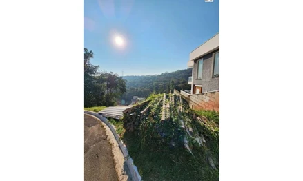 Área rural em Cotia, Chácara Roselândia, Rua Flor de Lis, nº 246, Cond. Parque das Rosas, Chácara Roselândia, SP. Área: 259.11m2