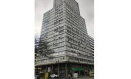Sala comercial em Porto Alegre, Centro, Praça Osvaldo Cruz, nº 15, RS. Área: 53.76m2