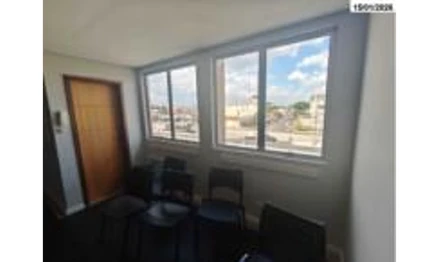 Sala em Curitiba, Capão Raso, Avenida Winston Churchill, nº 936, PR. Área: 38.02m2