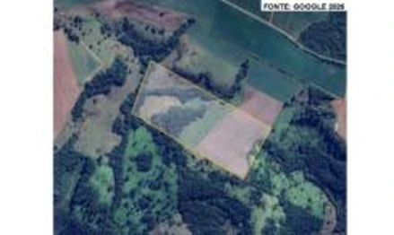 Sítio em Quedas do Iguaçu, , PR /Quedas do Iguaçu, PR. Área: 16.1m2