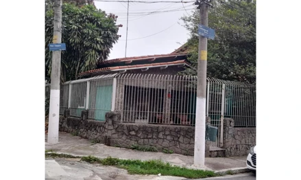 Prédio em São Paulo, Santo Amaro, Rua Cancioneiro de Évora, 46, SP. Área: 294.25m2