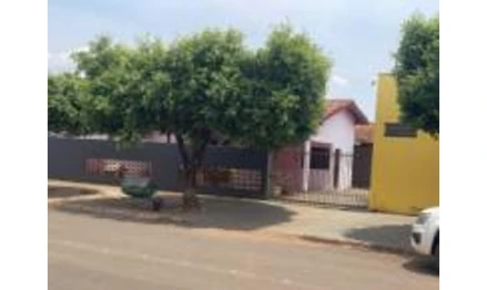 Casa em Nova Ubiratã, Lot. Nova Ubiratã, frente p/ a Av. Tancredo Neves, Lot. Nova Ubiratã, MT. Área: 142m2