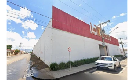 Comercial em Patos de Minas, Santo Antônio, RUA OURO PRETO, 700, MG. Área: 2000m2